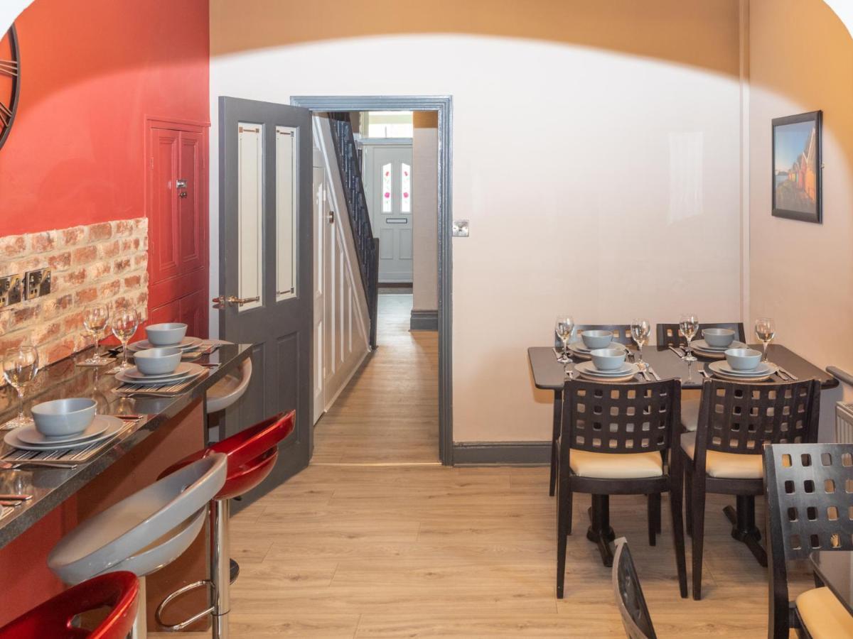 Pass The Keys Amazing, Newly Renovated 5Bedroom House Sleeps 10 Scarborough Esterno foto