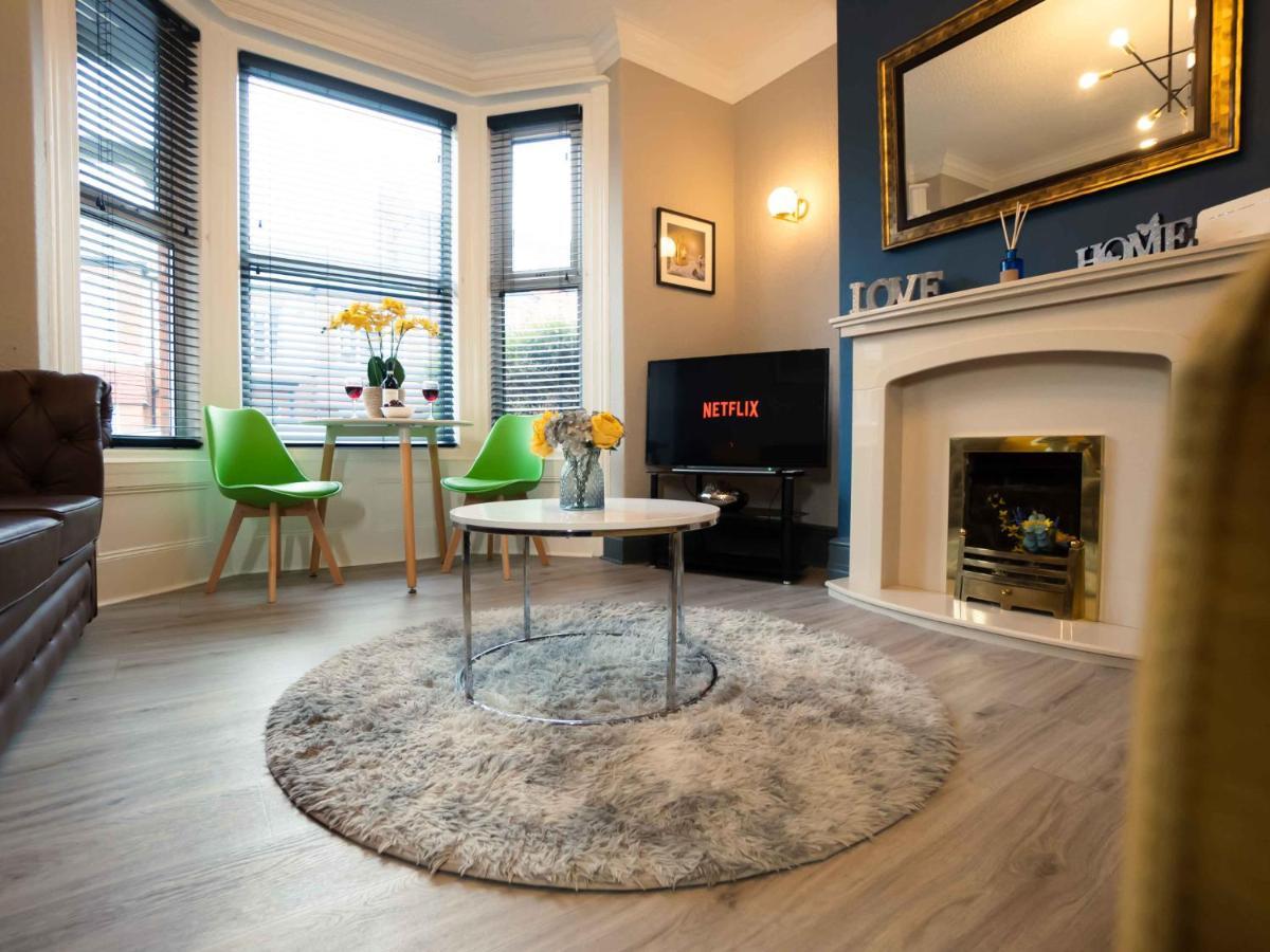 Pass The Keys Amazing, Newly Renovated 5Bedroom House Sleeps 10 Scarborough Esterno foto