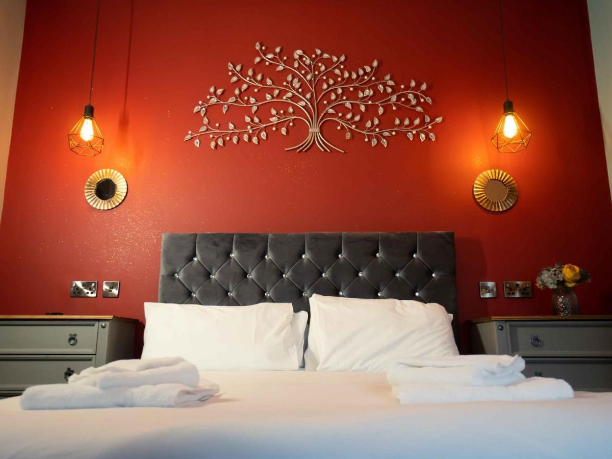 Pass The Keys Amazing, Newly Renovated 5Bedroom House Sleeps 10 Scarborough Esterno foto