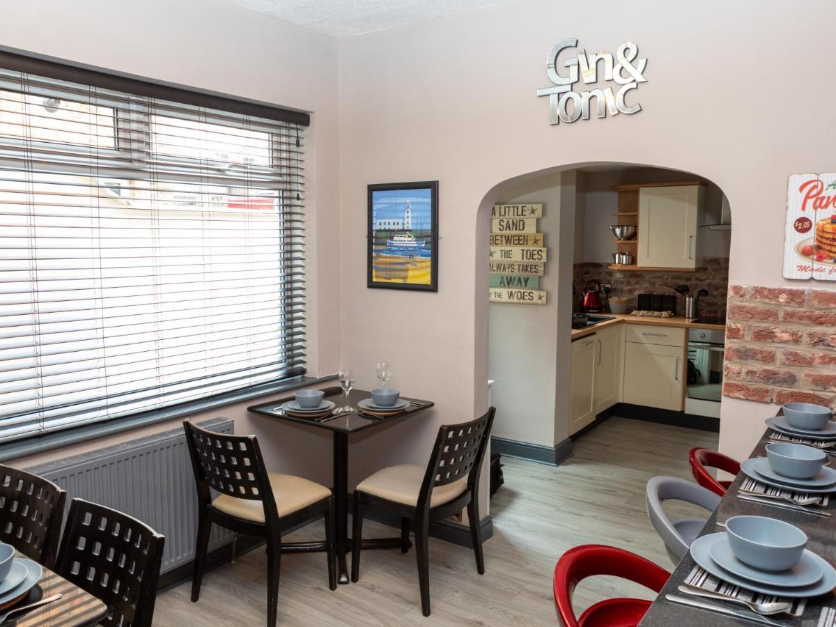 Pass The Keys Amazing, Newly Renovated 5Bedroom House Sleeps 10 Scarborough Esterno foto